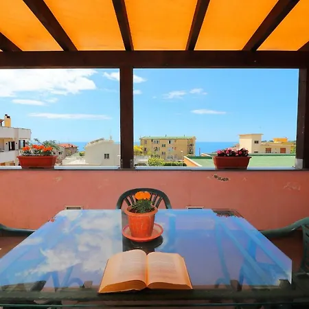 Casa Vacanze Il Postino SantʼAgata sui Due Golfi