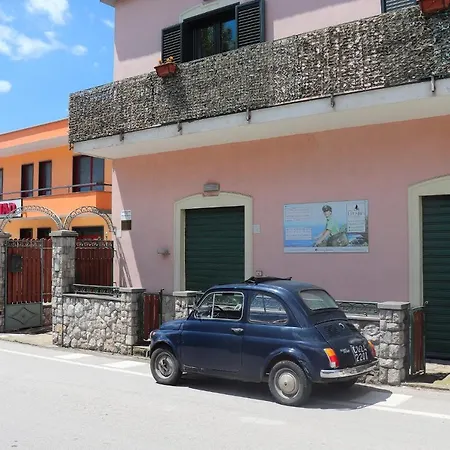 Holiday home Casa Vacanze Il Postino *